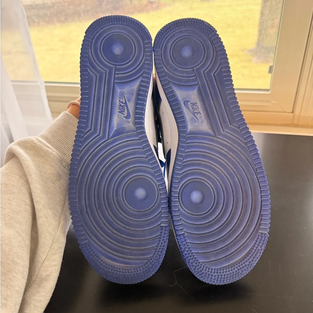 Nike Women’s Air Force 1 Low Royal Blue and White - Picture 6 of 6